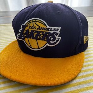 Los Angeles Lakers Fitted hat. Size 7 1/4.